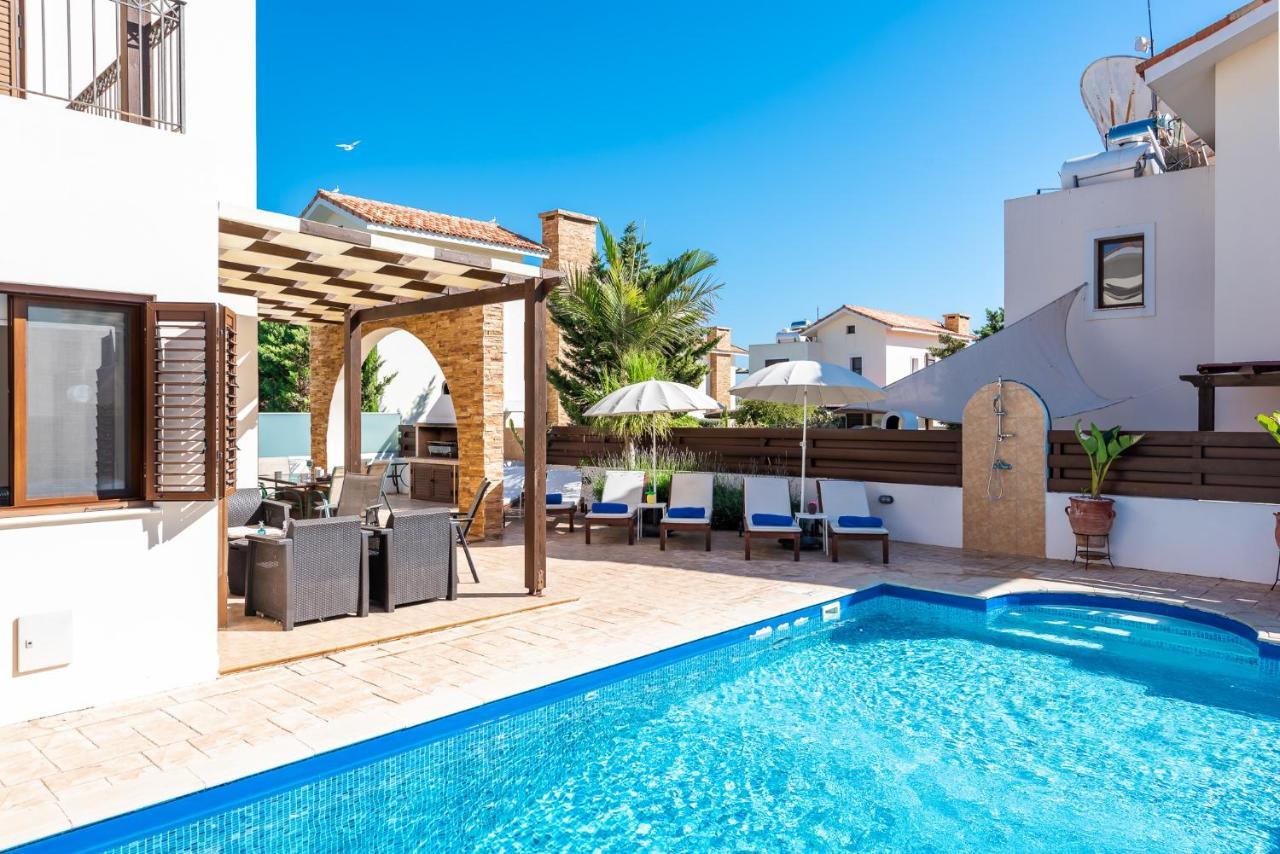 Villa Iris By Ezoria Villas Ayia Napa Exterior foto