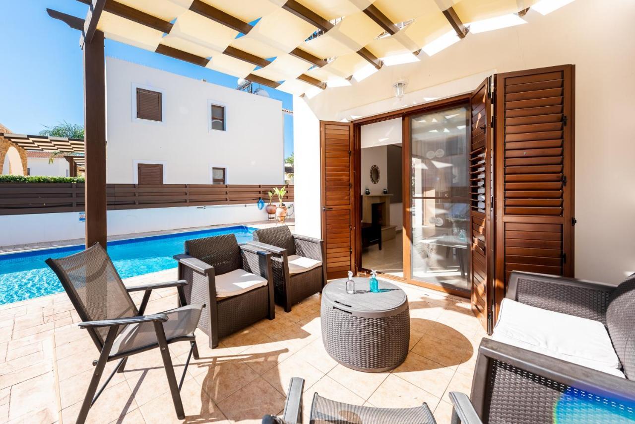 Villa Iris By Ezoria Villas Ayia Napa Exterior foto