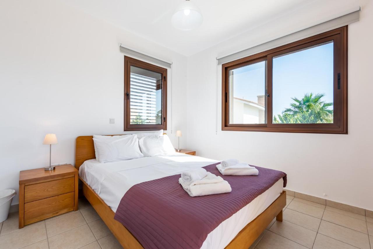 Villa Iris By Ezoria Villas Ayia Napa Exterior foto