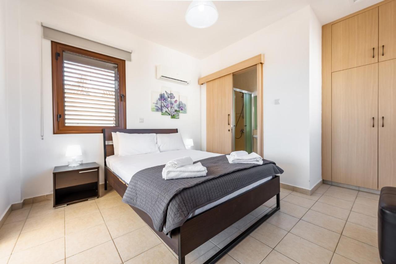 Villa Iris By Ezoria Villas Ayia Napa Exterior foto